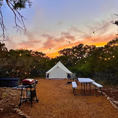 The Juniper Ranch And Retreat Hotel Canyon Lake Exterior photo