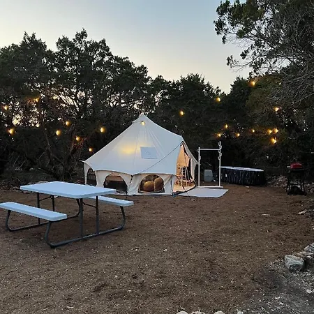 The Juniper Ranch And Retreat Hotel Canyon Lake Exterior photo