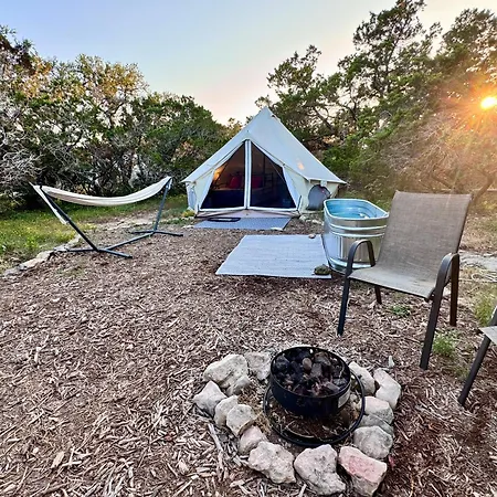 The Juniper Ranch And Retreat Hotel Canyon Lake Exterior photo