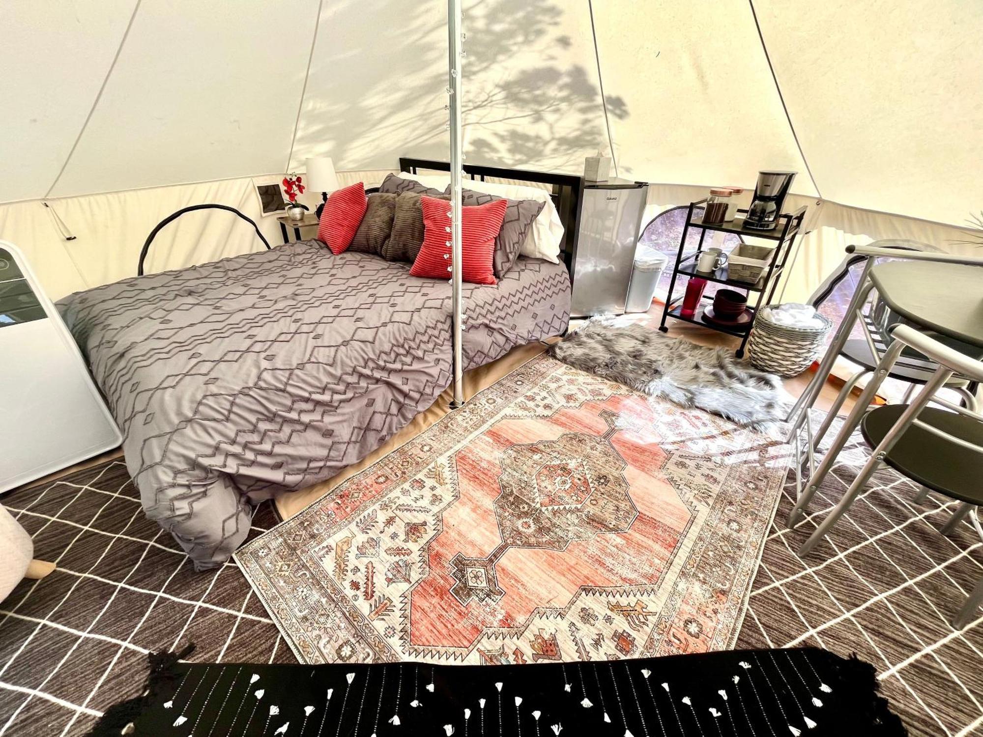 Luxury tent The Juniper Ranch And Retreat