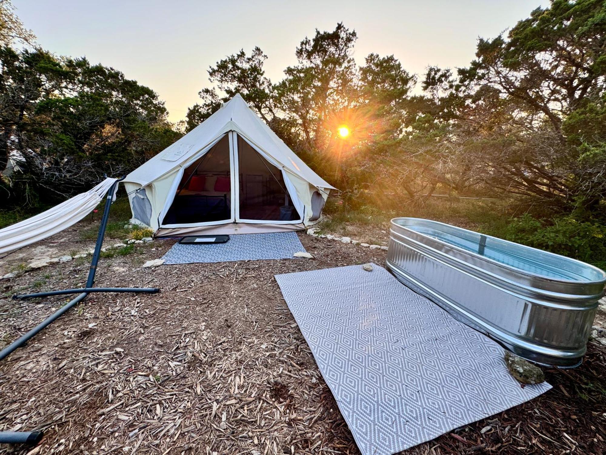 Luxury tent The Juniper Ranch And Retreat Canyon Lake