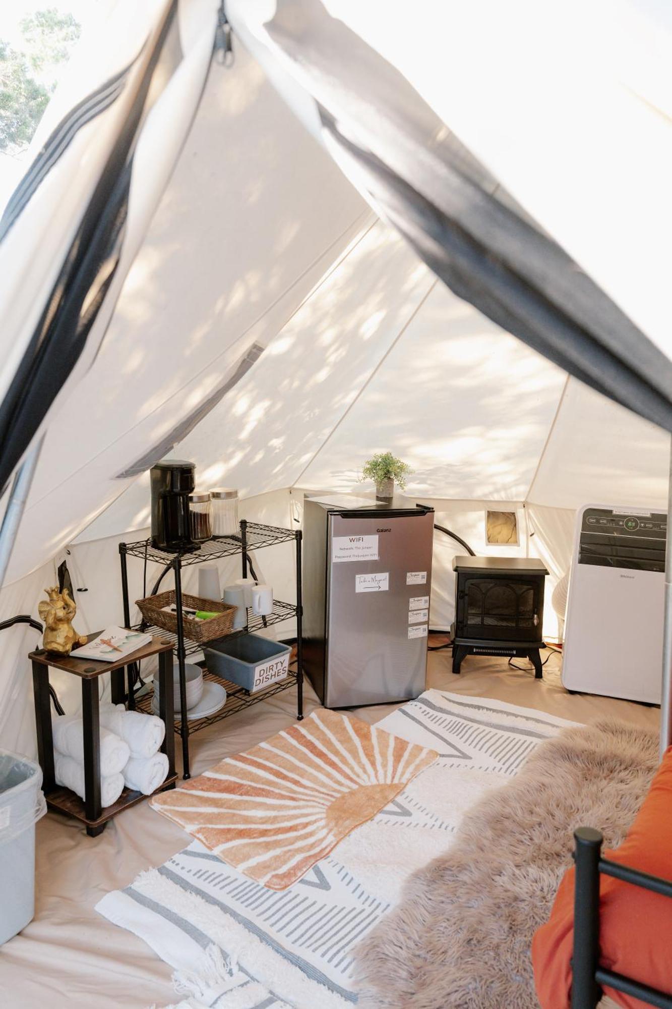 The Juniper Ranch And Retreat Glamping *